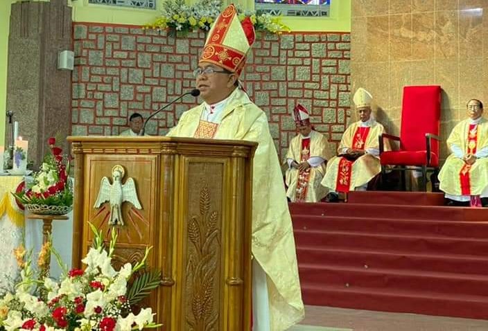 Victor Lyngdoh Installed As Archbishop Of Shillong - Indian Catholic ...